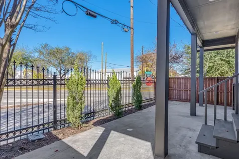 430 N Hutcheson Street Houston TX 77003