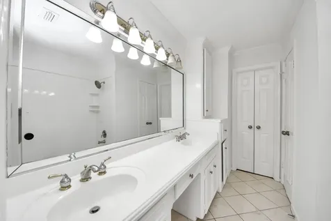 5515 Strack Road 122 Houston TX 77069