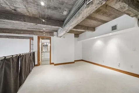915 Franklin Street 9l Houston TX 77002