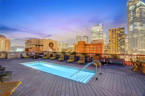 915 Franklin Street 9l Houston TX 77002