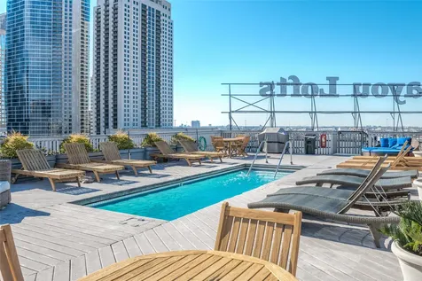 915 Franklin Street 9l Houston TX 77002