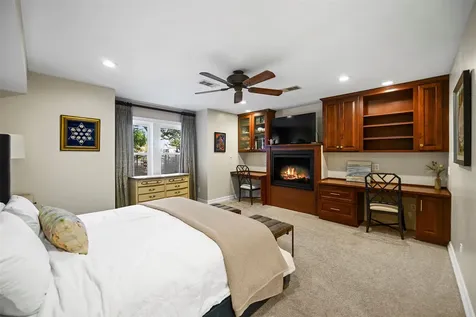 2 Cedar Lawn Drive N Galveston TX 77551