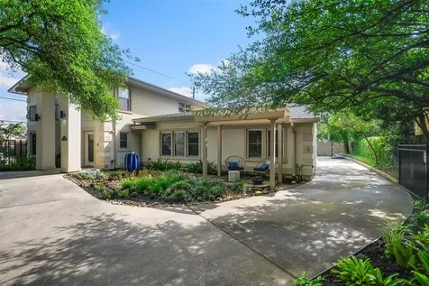 2 Cedar Lawn Drive N Galveston TX 77551