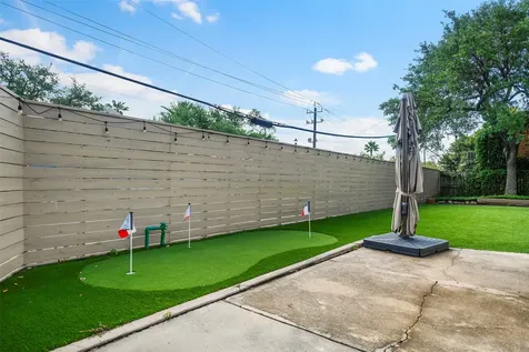 2 Cedar Lawn Drive N Galveston TX 77551