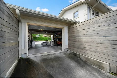 2 Cedar Lawn Drive N Galveston TX 77551