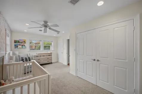 2 Cedar Lawn Drive N Galveston TX 77551