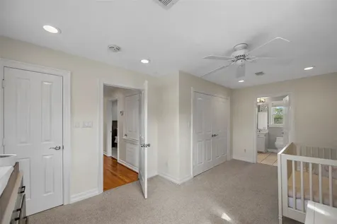 2 Cedar Lawn Drive N Galveston TX 77551