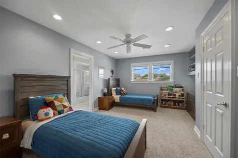 2 Cedar Lawn Drive N Galveston TX 77551