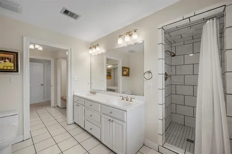2 Cedar Lawn Drive N Galveston TX 77551