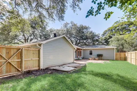 707 N Main Street Dayton TX 77535