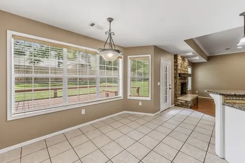 1916 Greentree Drive Huntsville TX 77340