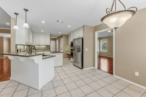 1916 Greentree Drive Huntsville TX 77340
