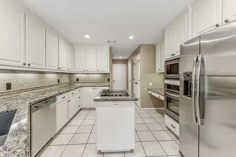 1916 Greentree Drive Huntsville TX 77340