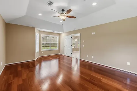 1916 Greentree Drive Huntsville TX 77340