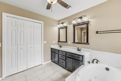 1916 Greentree Drive Huntsville TX 77340