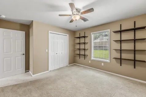 1916 Greentree Drive Huntsville TX 77340