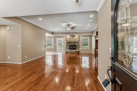 1916 Greentree Drive Huntsville TX 77340