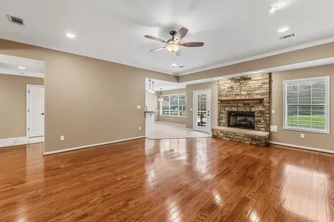 1916 Greentree Drive Huntsville TX 77340