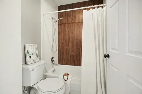 18206 Heritage Lane 8206 Nassau Bay TX 77058