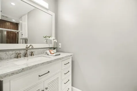 18206 Heritage Lane 8206 Nassau Bay TX 77058