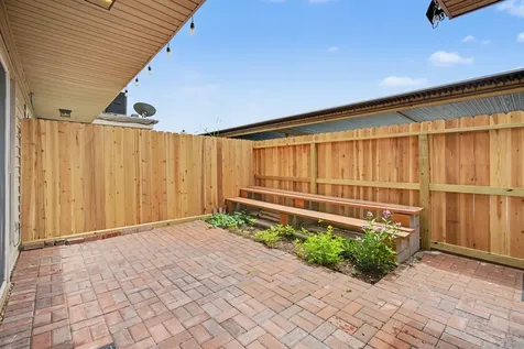 18206 Heritage Lane 8206 Nassau Bay TX 77058