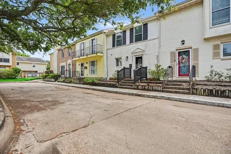 18206 Heritage Lane 8206 Nassau Bay TX 77058