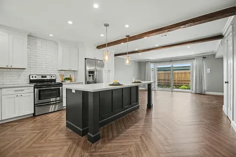 18206 Heritage Lane 8206 Nassau Bay TX 77058
