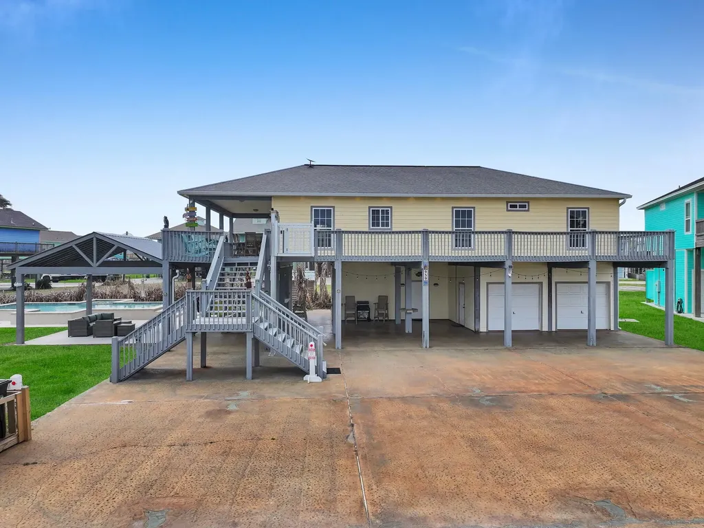 959 Tidelands Drive Port Bolivar TX 77650
