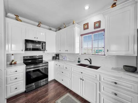 959 Tidelands Drive Port Bolivar TX 77650