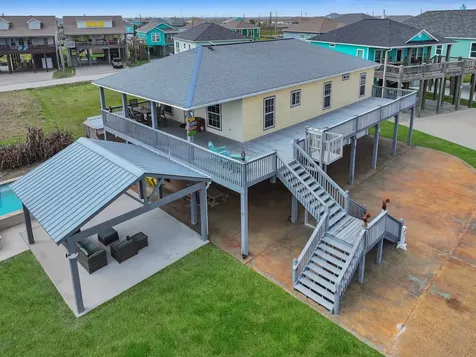 959 Tidelands Drive Port Bolivar TX 77650
