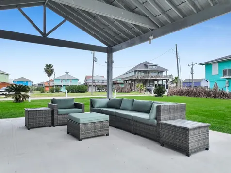 959 Tidelands Drive Port Bolivar TX 77650