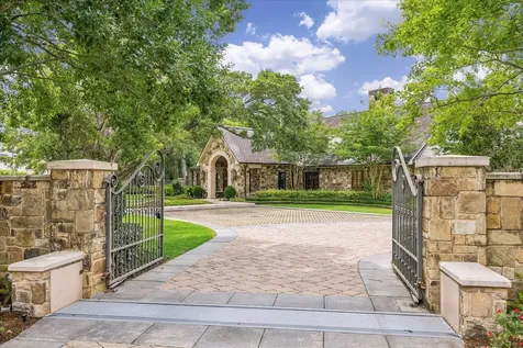 1 Gage Court Houston TX 77024