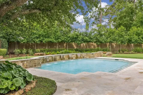 1 Gage Court Houston TX 77024