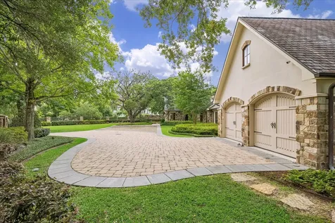 1 Gage Court Houston TX 77024