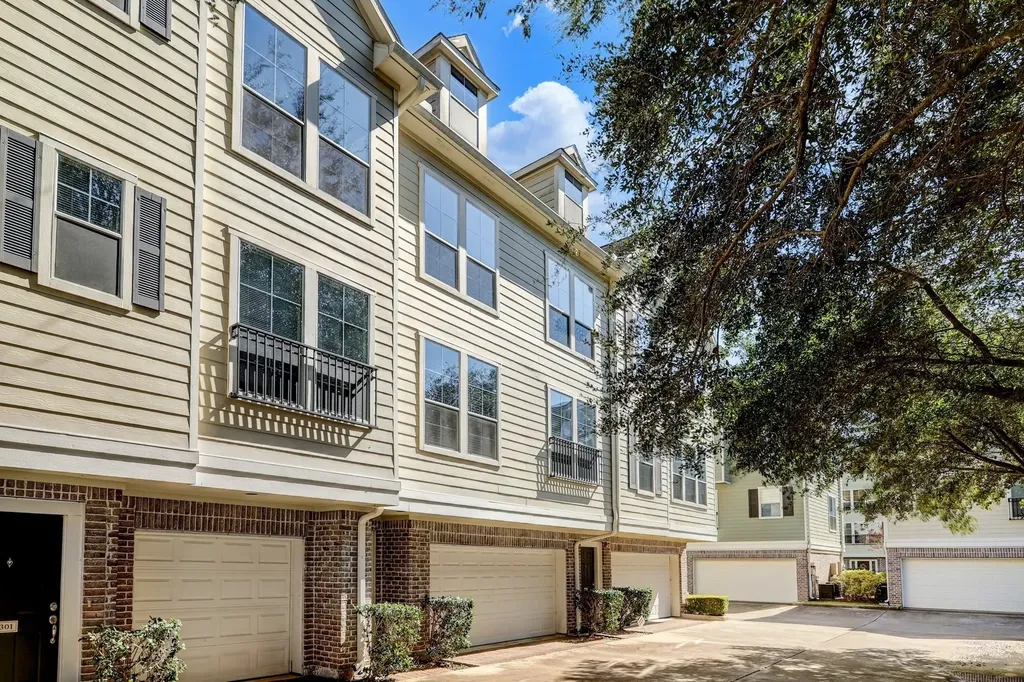 3001 Murworth Drive 302 Houston TX 77025