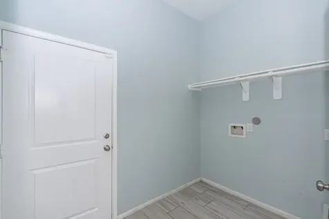 2040 Twin Lakes Boulevard West Columbia TX 77486