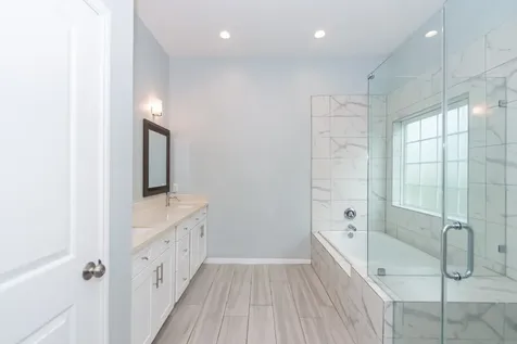 2040 Twin Lakes Boulevard West Columbia TX 77486