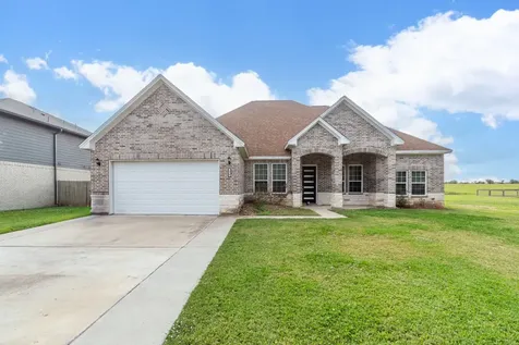 2040 Twin Lakes Boulevard West Columbia TX 77486