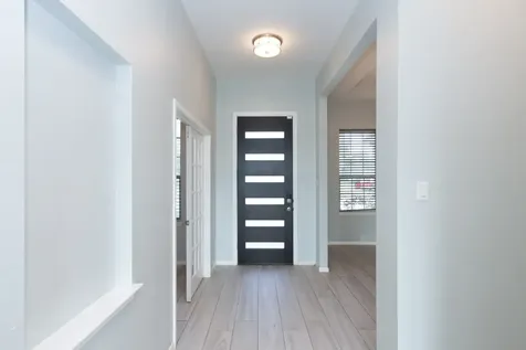 2040 Twin Lakes Boulevard West Columbia TX 77486