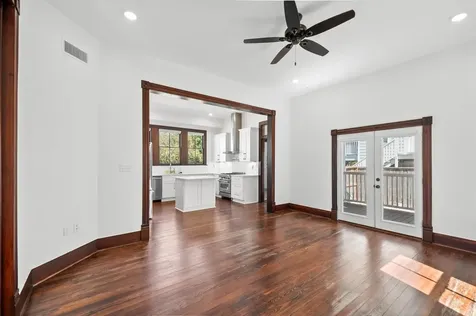 902 9th Street Galveston TX 77550