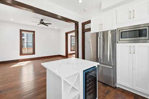 902 9th Street Galveston TX 77550