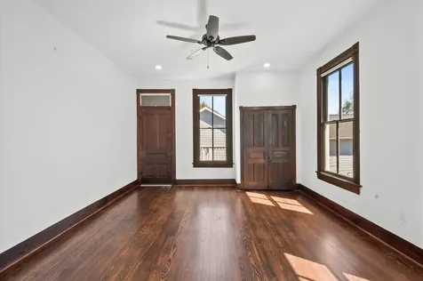 902 9th Street Galveston TX 77550