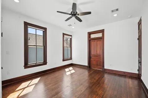 902 9th Street Galveston TX 77550