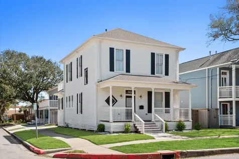 902 9th Street Galveston TX 77550