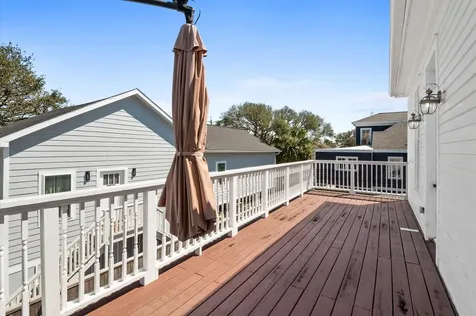 902 9th Street Galveston TX 77550