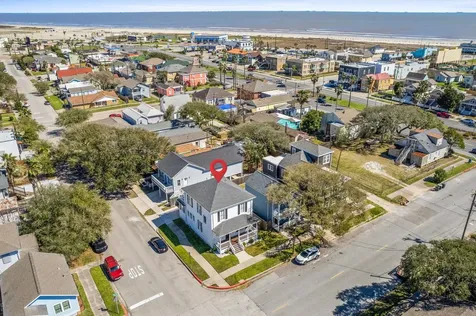 902 9th Street Galveston TX 77550