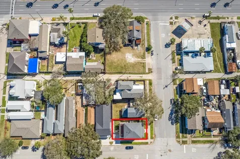 902 9th Street Galveston TX 77550