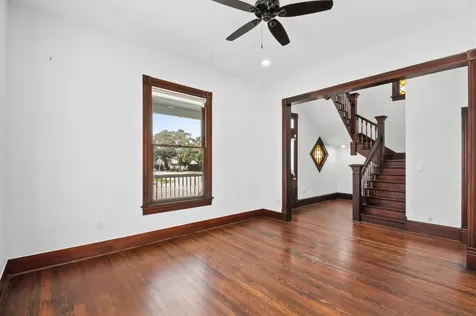 902 9th Street Galveston TX 77550