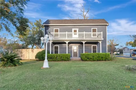 411 S Washington Street El Campo TX 77437