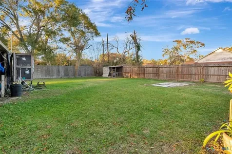 411 S Washington Street El Campo TX 77437